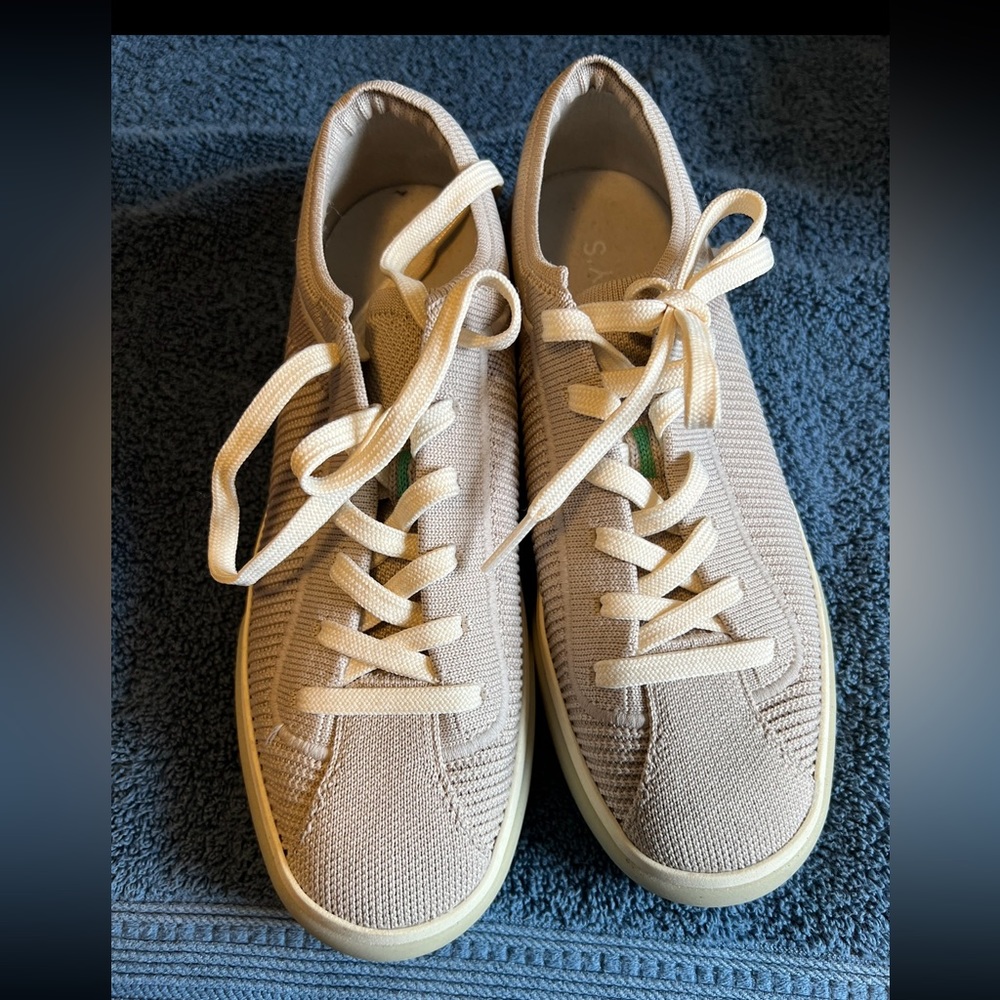 Barley worn Rothy’s sneakers! Great condition!